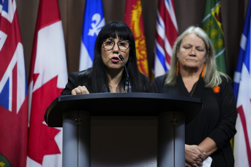 Περίγελος στον Καναδά η βουλευτής που μίλησε για «σφαγή της MMIWG2SLGBTQQIA+» – «Φαίνεται χαζή» (βίντεο)