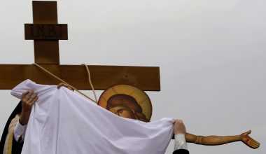 Τα 7 πράγματα που απαγορεύεται να κάνεις τη Μεγάλη Παρασκευή – Τι δεν ξέρουν οι περισσότεροι