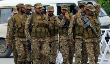 Πακιστάν: Στους δρόμους 10.000 στρατιωτικοί ενόψει των συνομιλιών ΗΠΑ-Ιράν που θα γίνουν στο Ισλαμαμπάντ