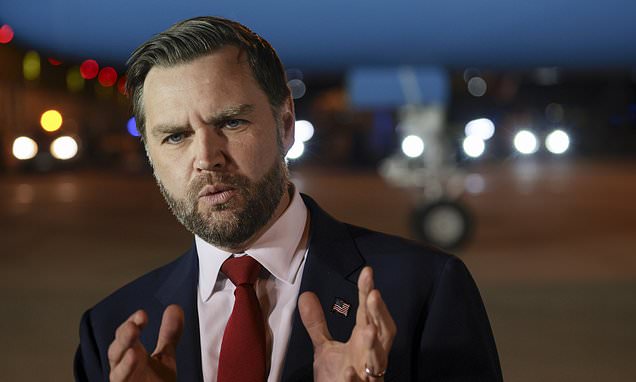 Προειδοποίηση Τζέι Ντι Βανς σε Τεχεράνη: «Μην επιχειρήσετε κόλπα στις διαπραγματεύσεις στο Πακιστάν»