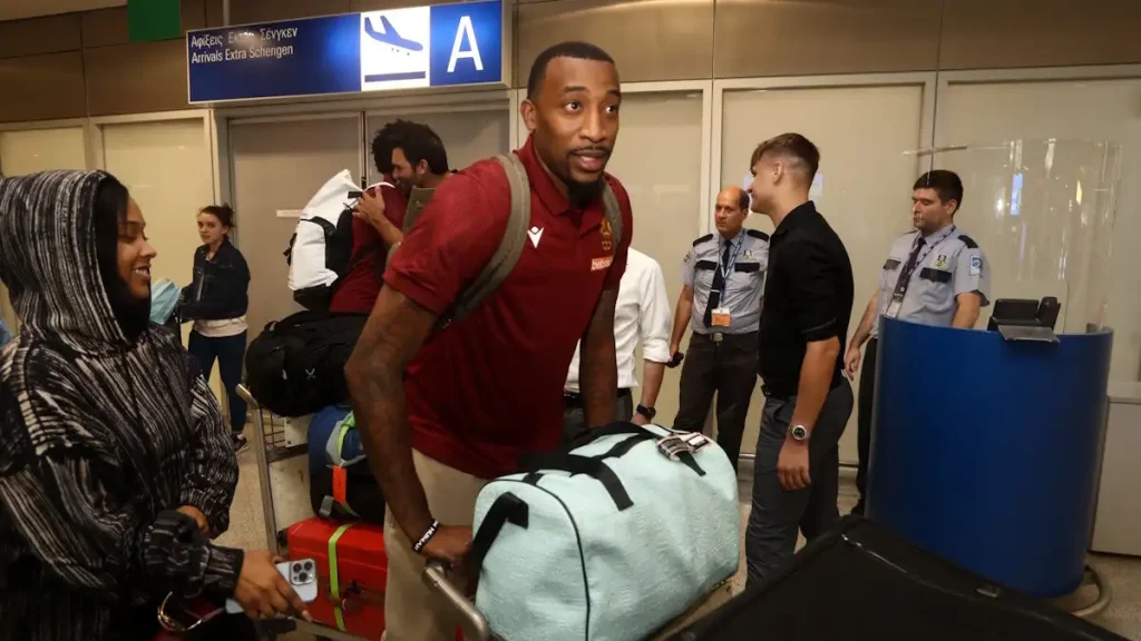 Τζόρνταν ΜακΡέι: Έφυγε από τον αγώνα πριν το τζάμπολ – Του είπαν ότι ο 15χρονος γιος του ήθελε να αυτοκτονήσει