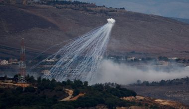 Το Ισραήλ βομβάρδισε περιοχές του νότιου Λιβάνου με πυρομαχικά λευκού φωσφόρου (βίντεο)