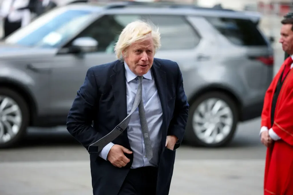 Ο Μ.Τζόνσον πέρασε κρυφά 48 ώρες με Ουκρανούς στρατιώτες στο μέτωπο της Ζαπορίζια (βίντεο)