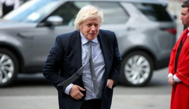 Ο Μ.Τζόνσον πέρασε κρυφά 48 ώρες με Ουκρανούς στρατιώτες στο μέτωπο της Ζαπορίζια (βίντεο)