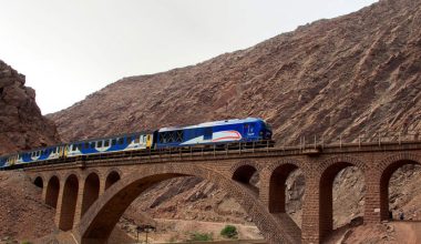 Ιράν: Σιδηροδρομική γέφυρα που είχε καταστραφεί από αμερικανο – ισραηλινά πλήγματα ανακατασκευάστηκε σε 72 ώρες!