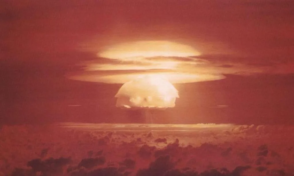 Ιρανός αξιωματούχος: «Το Πακιστάν είπε ότι αν το Ισραήλ ρίξει πυρηνική βόμβα θα του ρίξουμε και εμείς»!