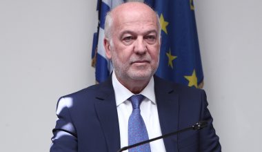 Επίσκεψη Γ.Φλωρίδη στο Άγιο Όρος τη Μεγάλη Εβδομάδα