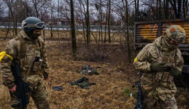 Μόλις 30 δεύτερα χρειάστηκαν οι Ρώσοι για να εξοντώσουν ομάδα κρυμμένων Ουκρανών στην Κονσταντινόβκα (βίντεο)