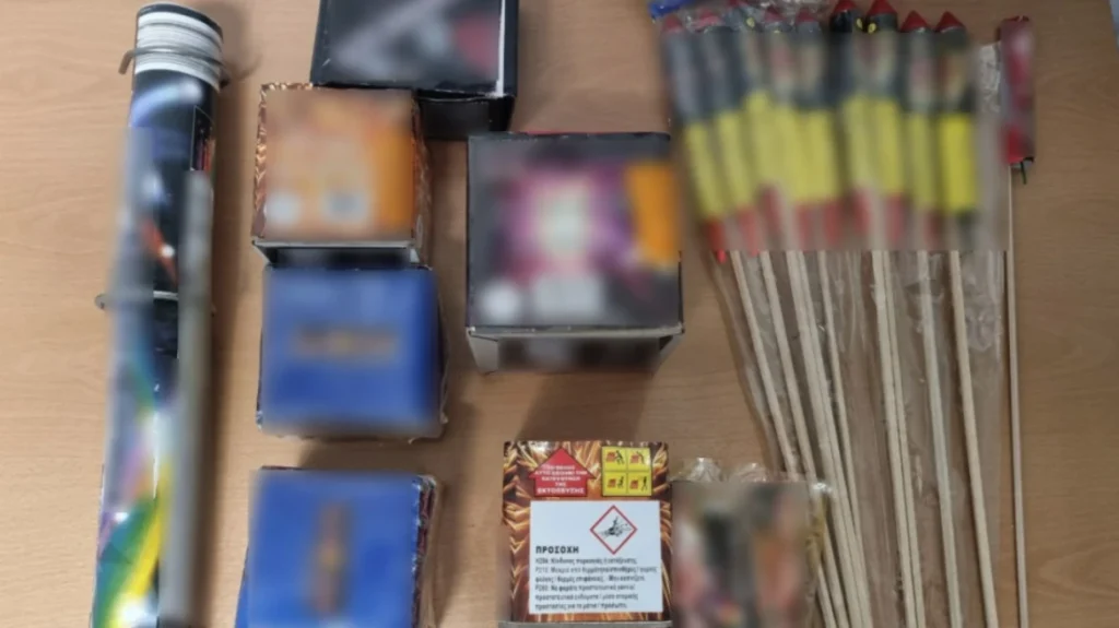 Ελευσίνα: Συνελήφθη 44χρονος για κατοχή περισσότερων από 630 κροτίδων