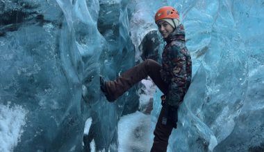 Στην Ισλανδία για διακοπές η Ευγενία Σαμαρά: Έκανε ορειβασία στον μεγαλύτερο παγετώνα της χώρας (φωτο)
