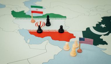 Διαπραγματεύσεις Ιράν-ΗΠΑ στο Πακιστάν: «Μην παίξετε μαζί μας» είπε ο Αμερικανός αντιπρόεδρος Τζέι Ντι Βανς