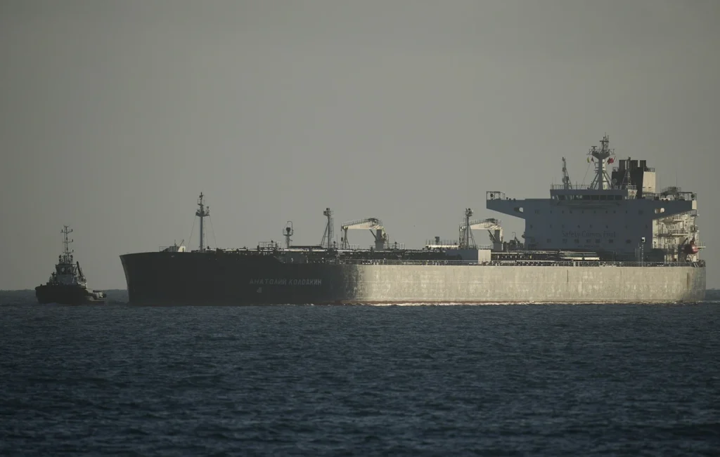 Δύο κινέζικα υπερδεξαμενόπλοια πέρασαν από τα Στενά του Ορμούζ