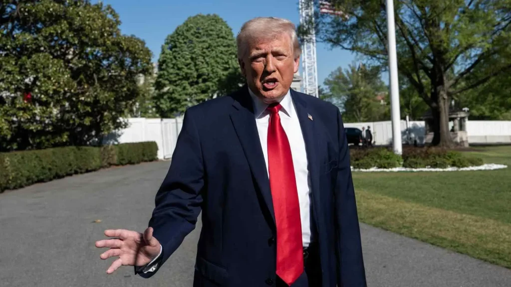 Ν.Τραμπ κατά Πάπα Λέοντα ΙΔ΄: «Είσαι ριζοσπάστης αριστερός – Σε έβαλαν στο Βατικανό για να αντιμετωπίσεις εμένα»