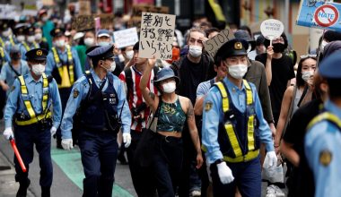 Βίντεο: Μεγάλη διαδήλωση στην Ιαπωνία κατά της δημιουργίας τζαμιού στην Φουτζισάβα!