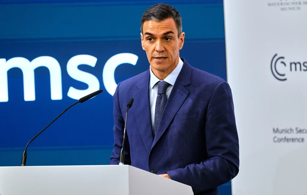 Π.Σάντσεθ: «Η ΕΕ αναμένει από την Κίνα να συμβάλει στη μείωση του εμπορικού ελλείμματος»