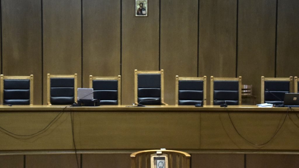 Λαμία: Ελεύθεροι με περιοριστικούς όρους οι τέσσερις συλληφθέντες για συμμετοχή σε εγκληματική οργάνωση