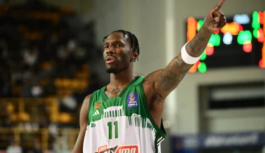 Ταξίδι 19 ωρών για τον Χέιζ-Ντέιβις: Πήγε στην Ινδία για να δει το Ταζ Μαχάλ – Δείτε φωτογραφίες