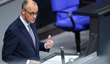 Γερμανία: Ο Φ.Μερτς προανήγγειλε μείωση των φόρων στα καύσιμα – Ωστόσο θα αυξηθεί ο φόρος στον καπνό