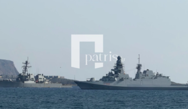 Χανιά: «Παρέλαση» πολεμικών πλοίων στη Σούδα – Έκπληκτοι έμειναν ντόπιοι και τουρίστες (φωτο)