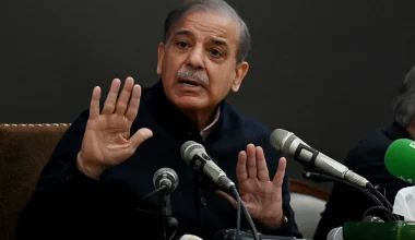 Σεχμπάζ Σαρίφ: Η αντίδραση του Πακιστανού προέδρου στην απόφαση των ΗΠΑ για αποκλεισμό των Στενών του Ορμούζ