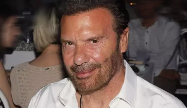 Σ.Τζώρτζογλου: Δείτε τη στιγμή που απαγγέλει το «Πιστεύω» σε εκκλησία της Ρόδου (βίντεο)