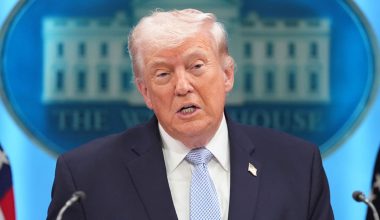 Ν.Τραμπ: «Δεν με ενδιαφέρει αν επιστρέψουν στις συνομιλίες οι Ιρανοί»