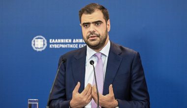 Π.Μαρινάκης για Μ.Λαζαρίδη: «Δεν τίθεται ζήτημα παραμονής του στην κυβέρνηση»