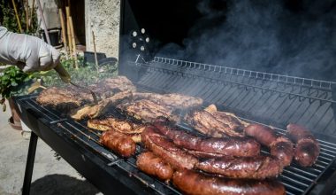 «Ξινό» το φαγοπότι του Πάσχα για παρέα στη Λάρισα: Οδηγήθηκαν στα επείγοντα με κοιλιακό άλγος