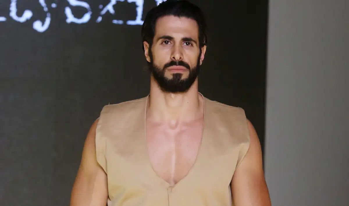 Γ.Παράσχος για την «μάχη» του με τον καρκίνο: «Το κρατάμε σε καταστολή»