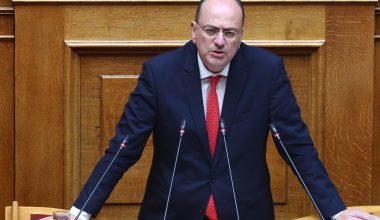 Ψέματα για να δικαιολογήσει τα ψέματα λέει ο Μ.Λαζαρίδης για το «πτυχίο» του & ακόμα δεν του ζήτησαν να παραιτηθεί