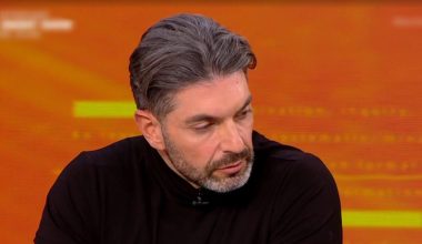 Έξαλλος ο Σ.Μαρτίκας με άνδρα που του έκλεψε το κινητό από το φαρμακείο: «Είσαι αλήτης!» (βίντεο)