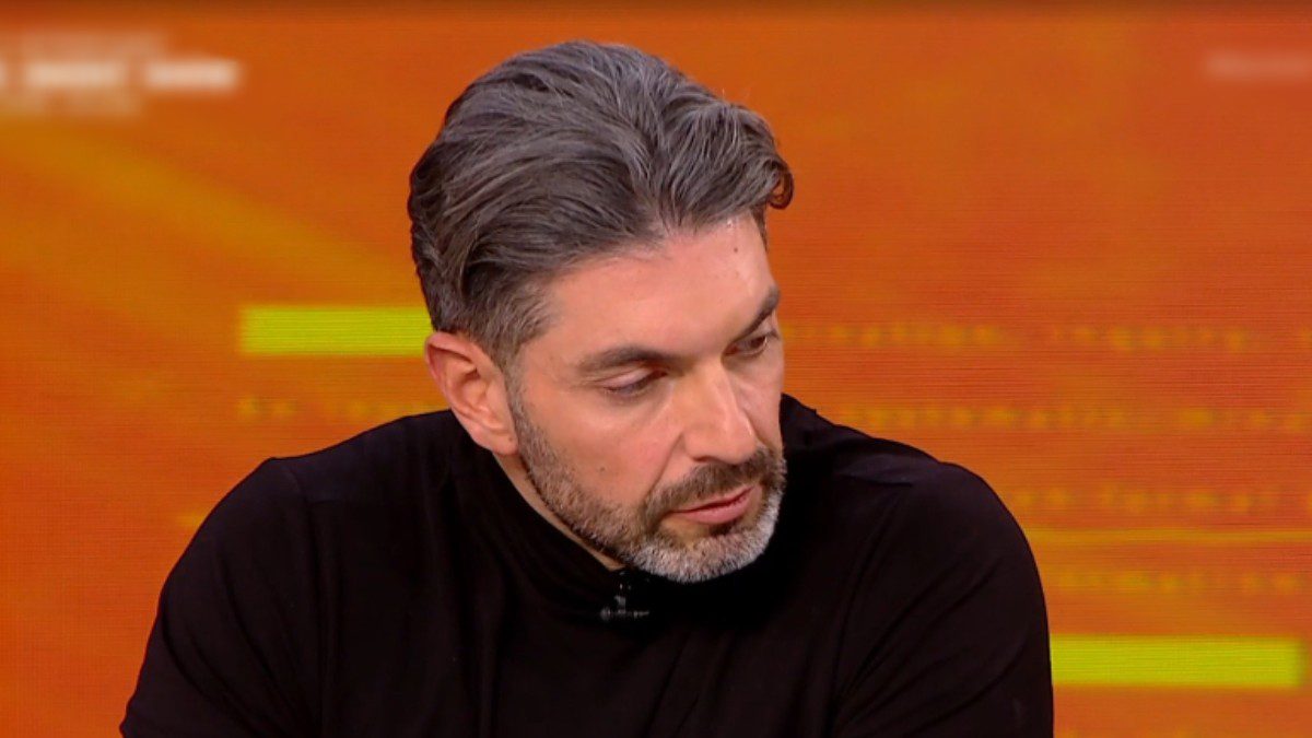 Έξαλλος ο Σ.Μαρτίκας με άνδρα που του έκλεψε το κινητό από το φαρμακείο: «Είσαι αλήτης!» (βίντεο)