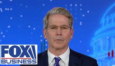 Αμερικανός υπουργός Οικονομικών σε ΔΝΤ: «Είστε λάθος – Η ακρίβεια στις ΗΠΑ θα υποχωρήσει  σύντομα»