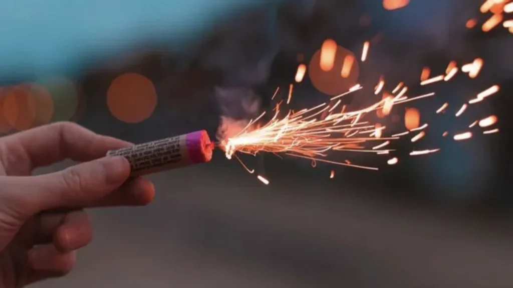 Καλά νέα για τον 14χρονο στο Μενίδι που τραυματίστηκε από κροτίδα: Γλίτωσε τον ακρωτηριασμό