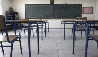 Γλυφάδα: Άγνωστοι «εισέβαλαν» σε σχολικό συγκρότημα – Άρπαξαν χρήματα και υπολογιστές