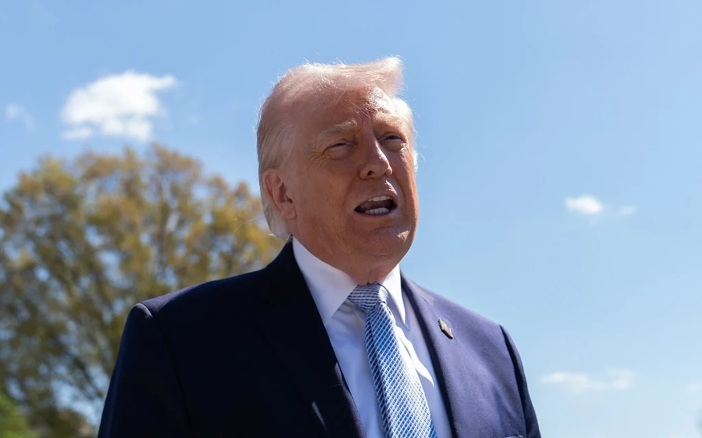 Ν.Τραμπ κατά των New York Times: «Φερέφωνα του Ιράν – Γράφουν ασυναρτησίες και ψέματα – Είναι ανοήτοι»