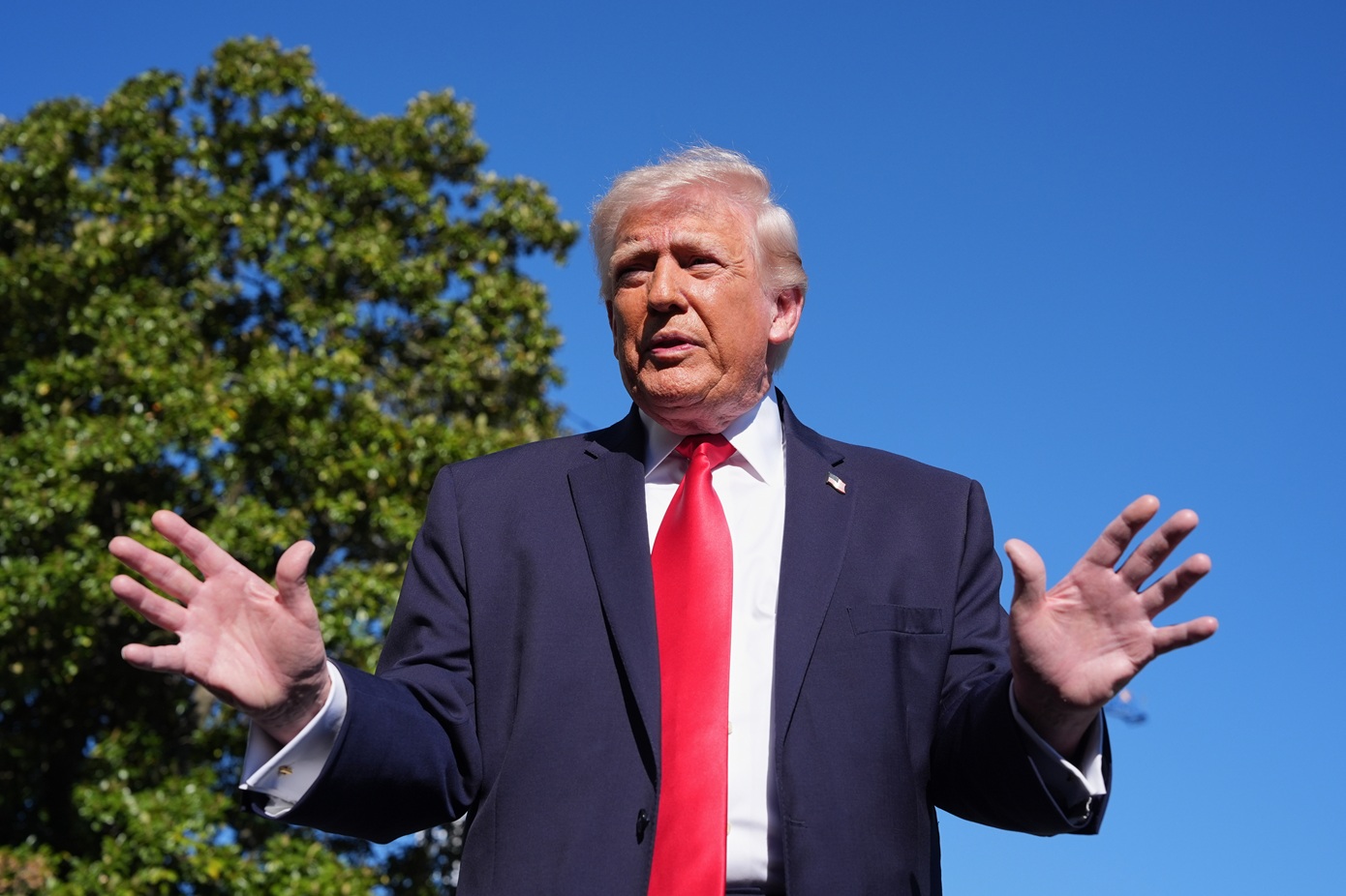 Ν.Τραμπ για νέο γύρο συνομιλιών ΗΠΑ – Ιράν: «Κάτι μπορεί να συμβεί μέσα στις επόμενες δύο ημέρες»