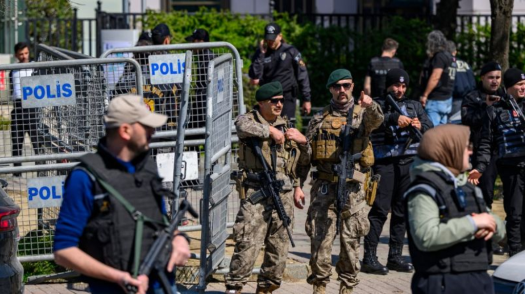 Δράστης άνοιξε πυρ μέσα σε σχολείο της Τουρκίας: Στο νοσοκομείο 18 μαθητές – Επενέβησαν Τούρκοι κομάντος (βίντεο)