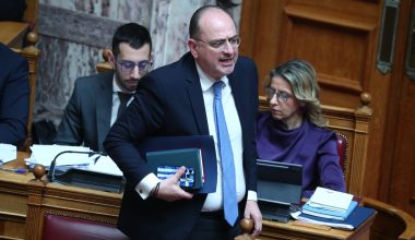 Νέες αποκαλύψεις: Ο Μ.Λαζαρίδης παραιτήθηκε από τη ΓΓ Ισότητας και την θέση του πήρε η γυναίκα του