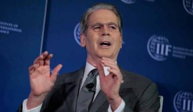 Σκοτ Μπέσεντ: «Η Κίνα δεν θα μπορεί να πάρει ιρανικό πετρέλαιο»