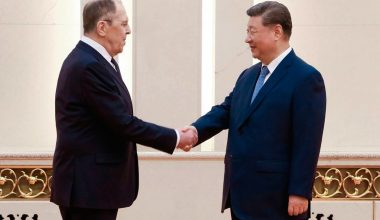 Με τον Σι Τζινπίνγκ συναντήθηκε ο Σ.Λαβρόφ στο Πεκίνο: Τι συζήτησαν (βίντεο)