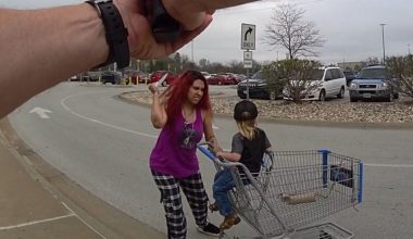 ΗΠΑ: Νεκρή από αστυνομικά πυρά 31χρονη που προσπάθησε να απαγάγει 3χρονο σε σούπερ μάρκετ (βίντεο)