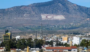 Κύπρος: Τουρκοκυπριακό προσωπικό ασφαλείας μπήκε στην νεκρή ζώνη χωρίς άδεια – Μαζί και 15 άρματα μάχης