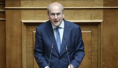 Κ.Χατζηδάκης για Γ.Μυλωνάκη: «Είμαστε συγκλονισμένοι – Συνέβη μπροστά μας την ώρα του πρωινού καφέ»