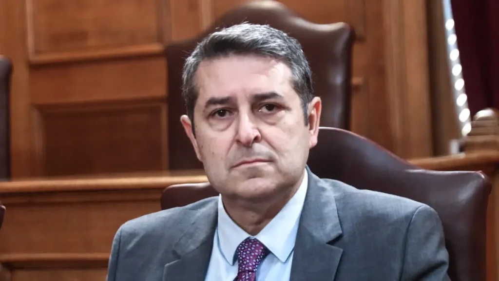 Χειρούργος Γιώργου Μυλωνάκη: «Οι επόμενες 10 μέρες είναι κρίσιμες» (βίντεο)