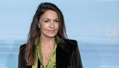 Σε τεχνητό κώμα η 57χρονη ηθοποιός Νάντια Φαρές: Βρέθηκε αναίσθητη στον πάτο πισίνας στο Παρίσι