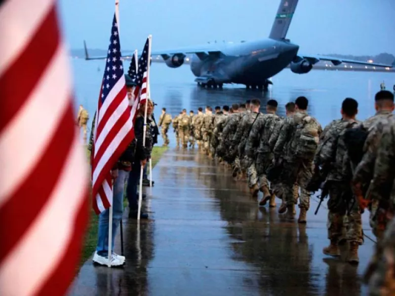 Washington Post: Το Πεντάγωνο στέλνει 10.000 επιπλέον στρατιώτες στη Μέση Ανατολή – Αυξάνεται η πίεση στο Ιράν