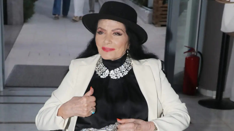 Σ.Ευστρατιάδου για Ζ.Σαπουντζάκη: «Είναι κατάκοιτη σε αναπηρικό καρότσι – Την έχουν εγκαταλείψει τα πόδια της»