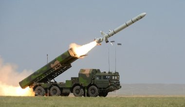 Οι κινεζικές δυνάμεις ξεκίνησαν να εντάσσουν σε υπηρεσία βελτιωμένους πυραύλους cruise