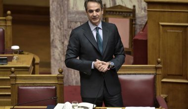 Ο Κ.Μητσοτάκης θέλει αλλαγές σε 25 άρθρα του Συντάγματος και νέο εκλογικό νόμο